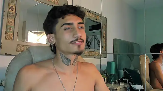 Mr_Strike live sex cam