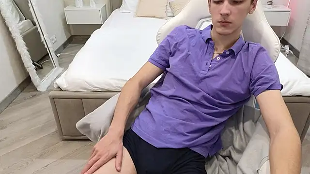 MoonlinSkinn live sex cam