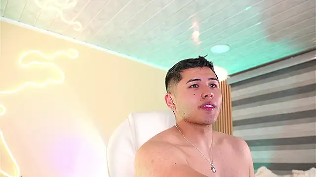 MatiasKorn live sex cam