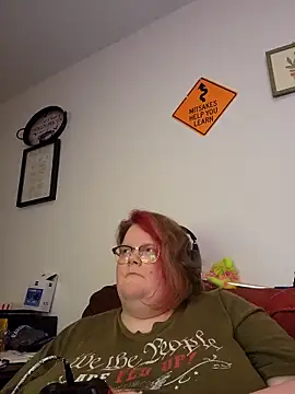 LiaraStrife live sex cam