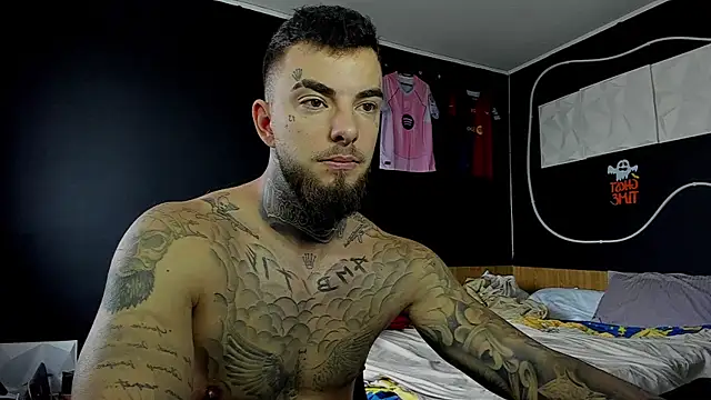 Chrisjordan66 live sex cam