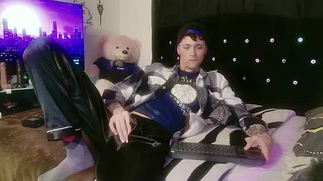 Tyler_cat's cam snapshot