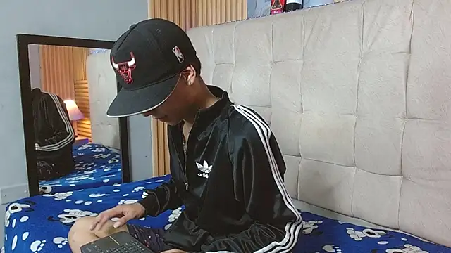 maverickhotson303av's cam snapshot