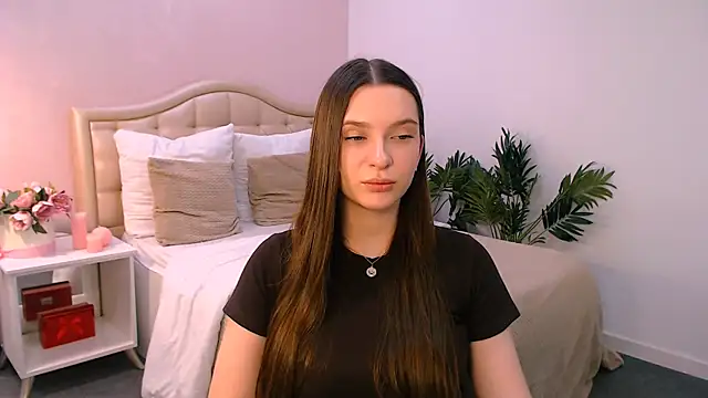 charming_berry's cam snapshot