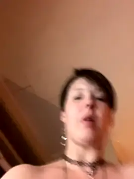 CUMFOREVERY1nTitTiES2's cam snapshot