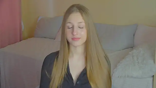 BritneyCruze's cam snapshot