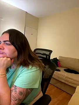 HeyBABYGIRL's cam snapshot