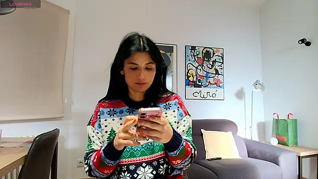 Arya_33 live sex cam
