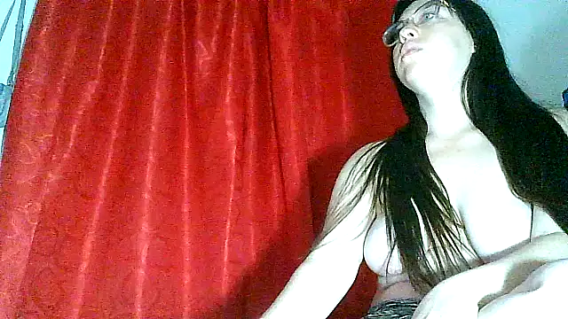 CoralSmit live sex cam