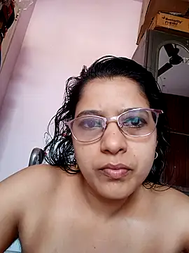 thanusi_2's cam snapshot