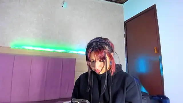 akoradia_mondcm live sex cam