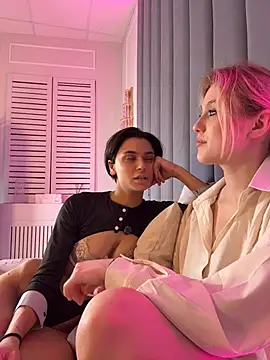 CaitlinSugar live sex cam