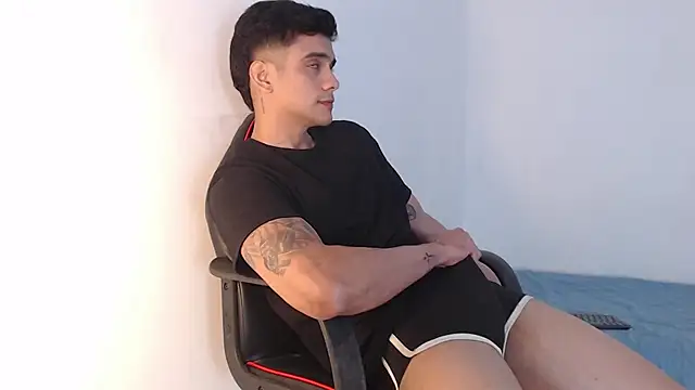 adam_levis17 live sex cam