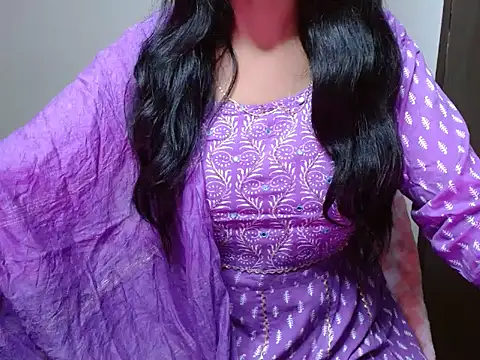 Khushiii_ live sex cam