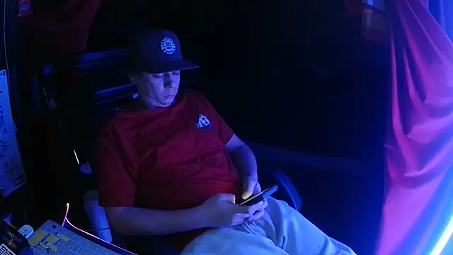 Bowerboi live sex cam