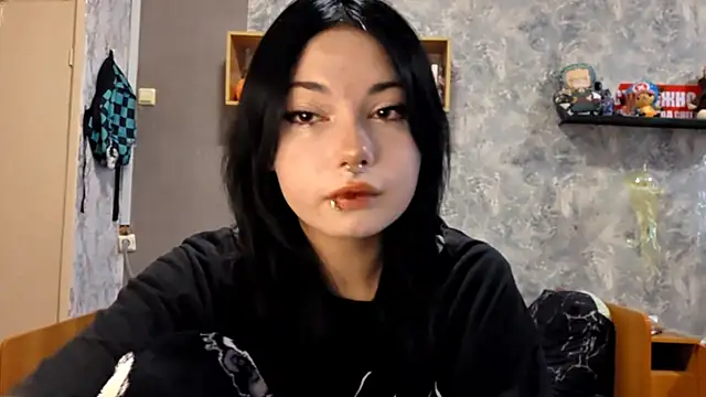 Beeping_Creature live sex cam