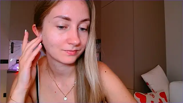 BluueSilk live sex cam