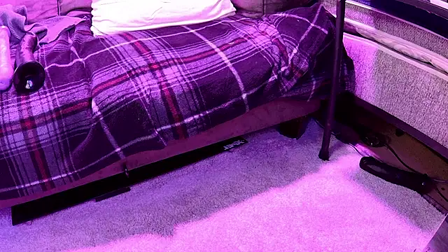 famousALYX live sex cam