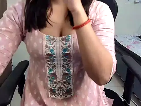Vaani_09 live sex cam