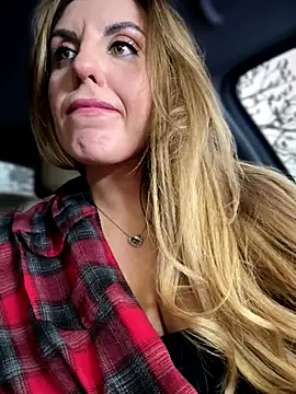 MilfNextDoor20 live sex cam