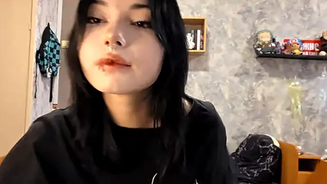 Beeping_Creature live sex cam