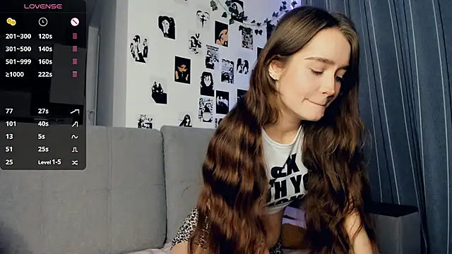 lovelyalivia live sex cam