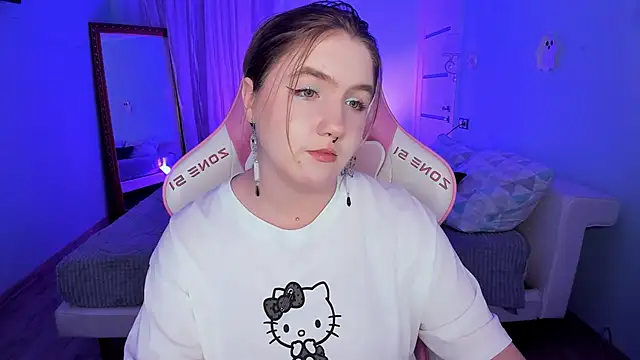 lovelyy_julia's cam snapshot