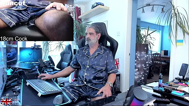 OnlineBossUK live sex cam