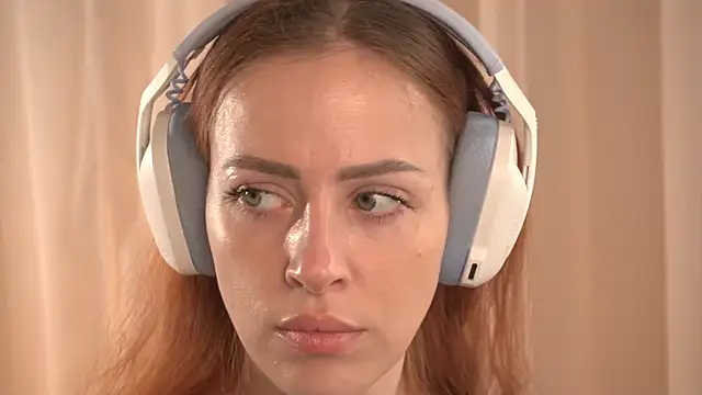 Poni_DII live sex cam