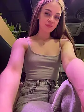 KristiRich live sex cam