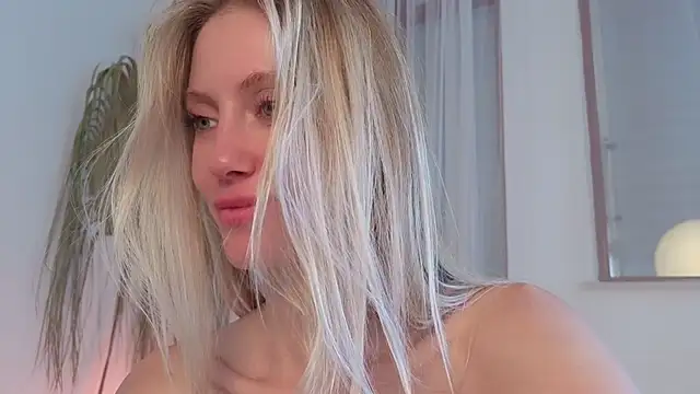 Polynessia live sex cam