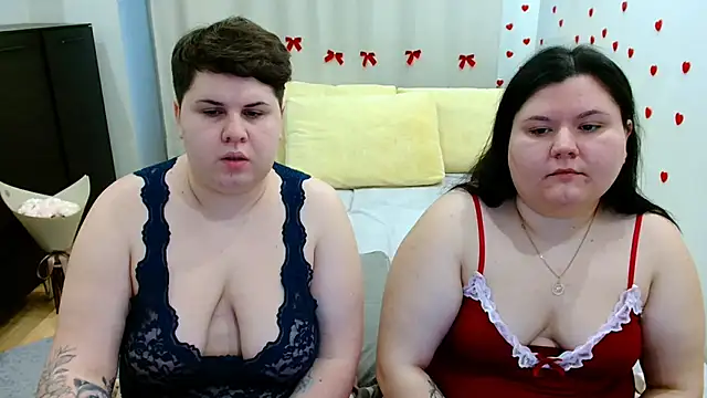 BeckyAndHellen live sex cam