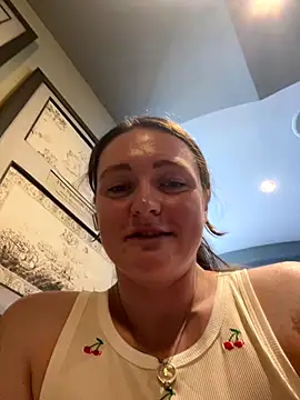 BustyBonnieUK live sex cam