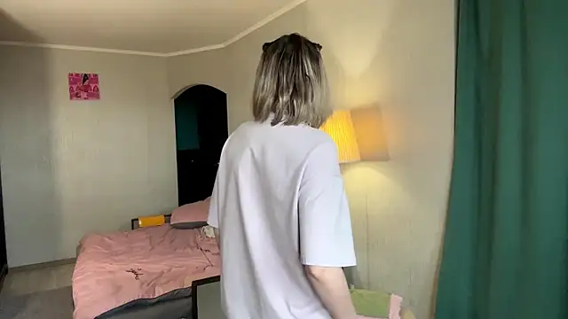 Emily_lyy's cam snapshot