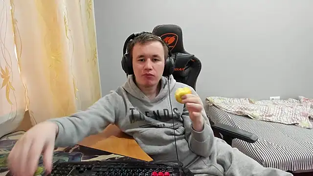 iliaskrislove live sex cam