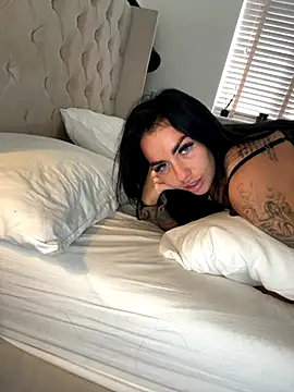 BELLABLACKXUK's cam snapshot