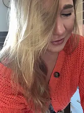 MimiMaee's cam snapshot