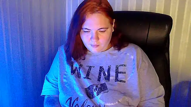 LisaLeon's cam snapshot