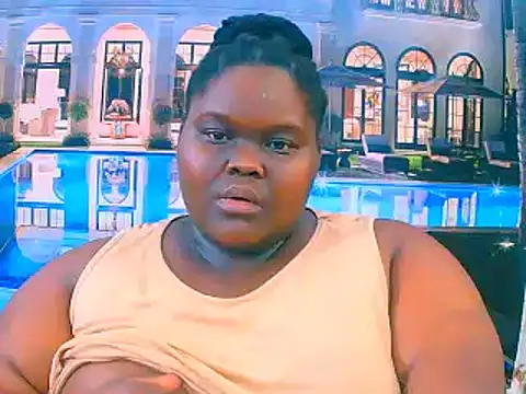 EbonyHotBuns's cam snapshot