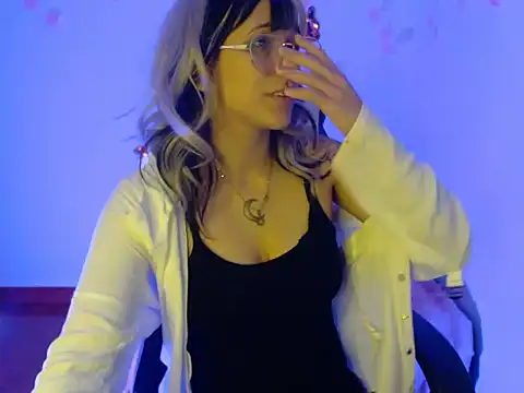 venus_222's cam snapshot