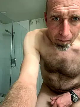 El_Gizmo's cam snapshot