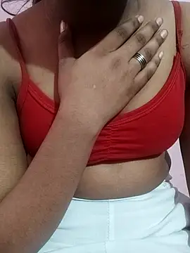 pari_rani7's cam snapshot