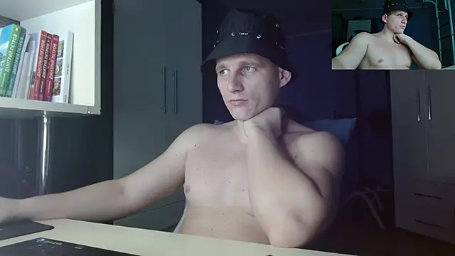 Poliglotjoe1's cam snapshot