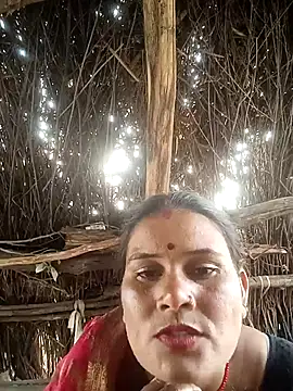 Chinki_pande's cam snapshot