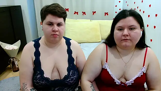 BeckyAndHellen live sex cam