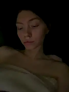 Lisaaa_Alisa live sex cam