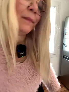 EmyLana live sex cam