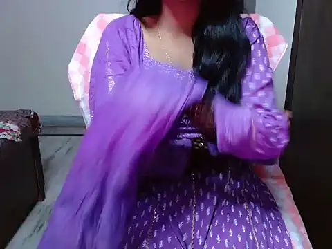 Khushiii_ live sex cam