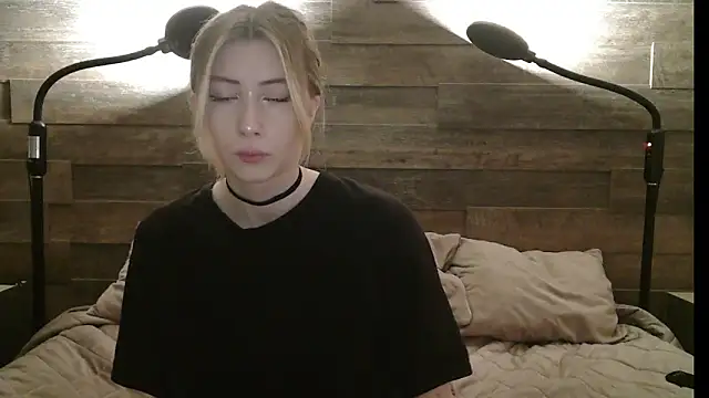 ErikaShyy live sex cam