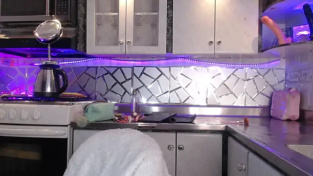 ZAMMIRA live sex cam